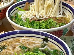 -云阿蛮云南生烫牛肉米线(奉贤路店)