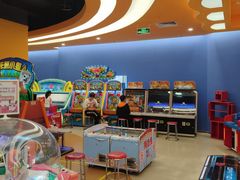 -爱玩嘉年华(龙湖曲江天街店)