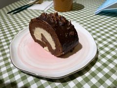 黑巧榛果瑞士卷-季味菓屋