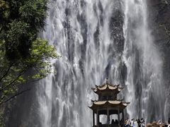 -刘伯温故里景区百丈漈