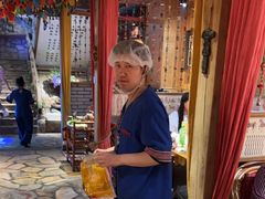 -老牌坊云南鱼豆花火锅(爱建店)