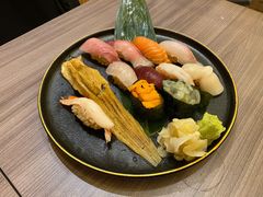 丰盛寿司盛合(12贯）-豊 胜手丼