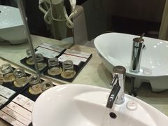-上海御花园酒店
