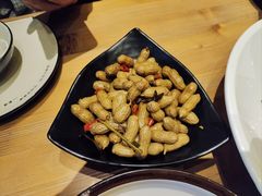 -临界音乐酒馆·小龙虾·江湖菜(华熙LIVE·鱼洞店)