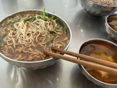 -正宗杨记普洱酸醋米线(总店)