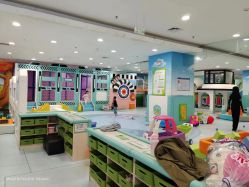 -孩子王童乐园(唐山万达广场店)