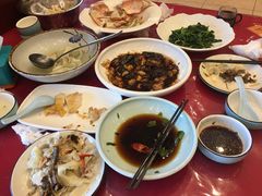 -侬佳蒸菜馆(听潮店)