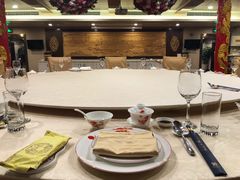 包厢-新龙船黄浦江餐饮游船官方自营店
