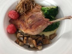 油封鸭腿沙拉配无花果-蝶舍·MAISON PAPILLON