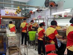 -Bánh Mì Huynh Hoa