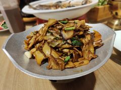-卢大鲜鱼头捞饭(美利广场店)