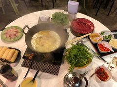 -鲜入围煮花胶鸡海鲜火锅