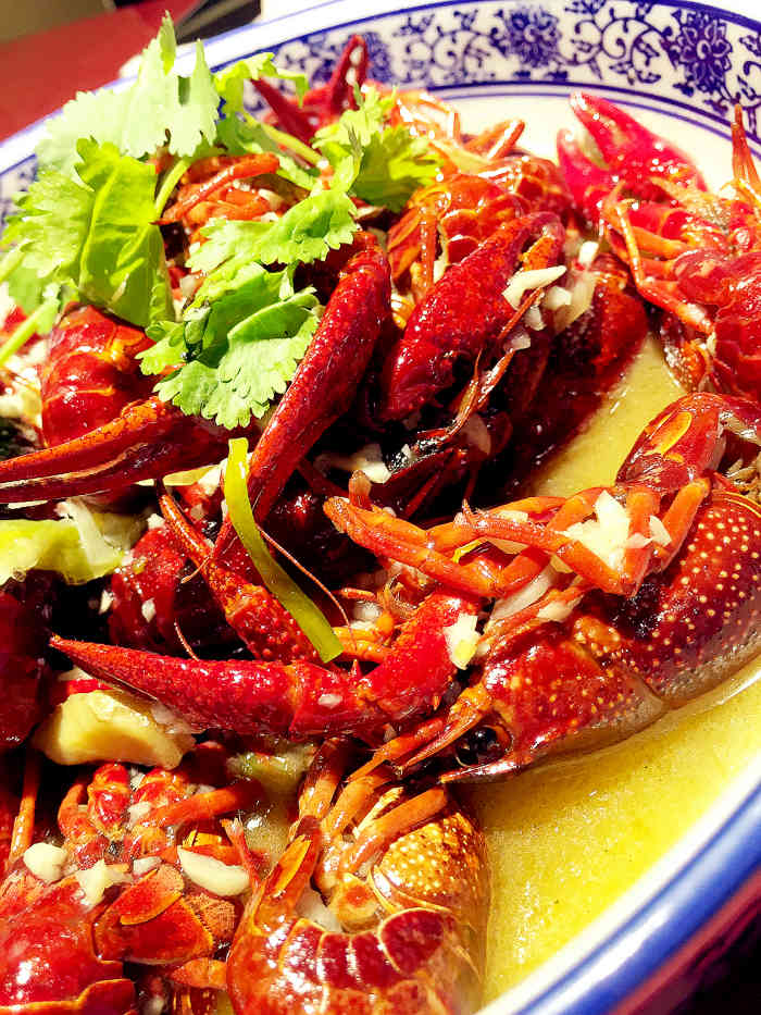 蟹黄豆腐超赞,送的小黄豆也很好吃