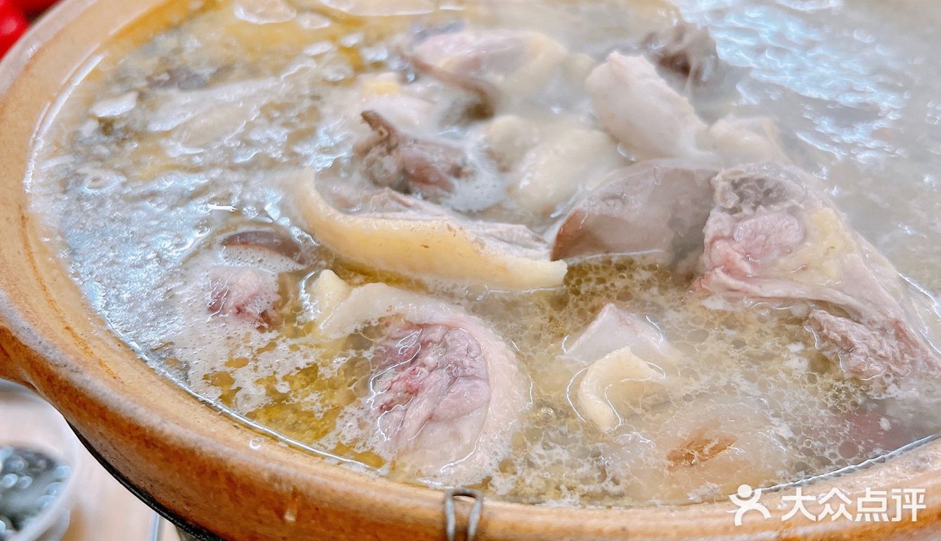 埋单也才490元，着实是近来吃得最便宜又饱的一顿