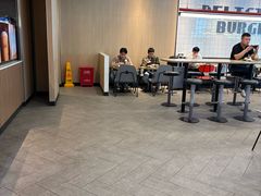 -麦当劳(宁波火车高铁站店)