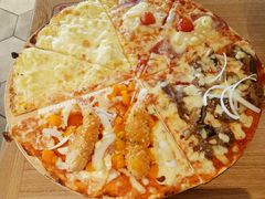 圆圆满满薄脆四合一披萨-必胜客(鼓楼店)