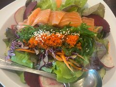 -Chom Cafe and Restaurant