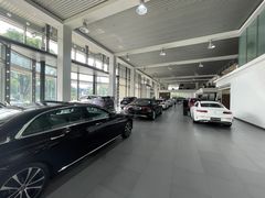 -上海星瀚奔驰4S店(红柳路店)