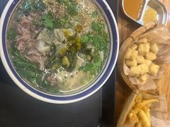 -云阿蛮云南生烫牛肉米线(奉贤路店)