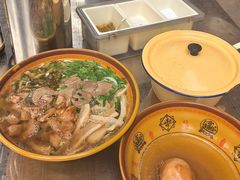 -花溪牛肉粉(八鸽岩店)