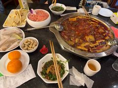 -山城年华老火锅(玉林店)