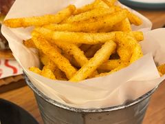 Tortilla&nbsp;chips&nbsp;with&nbsp;mango&nbsp;salsa-悠航SLOWBOAT(三里屯店)