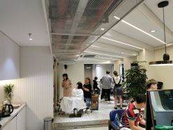 -PE SALON