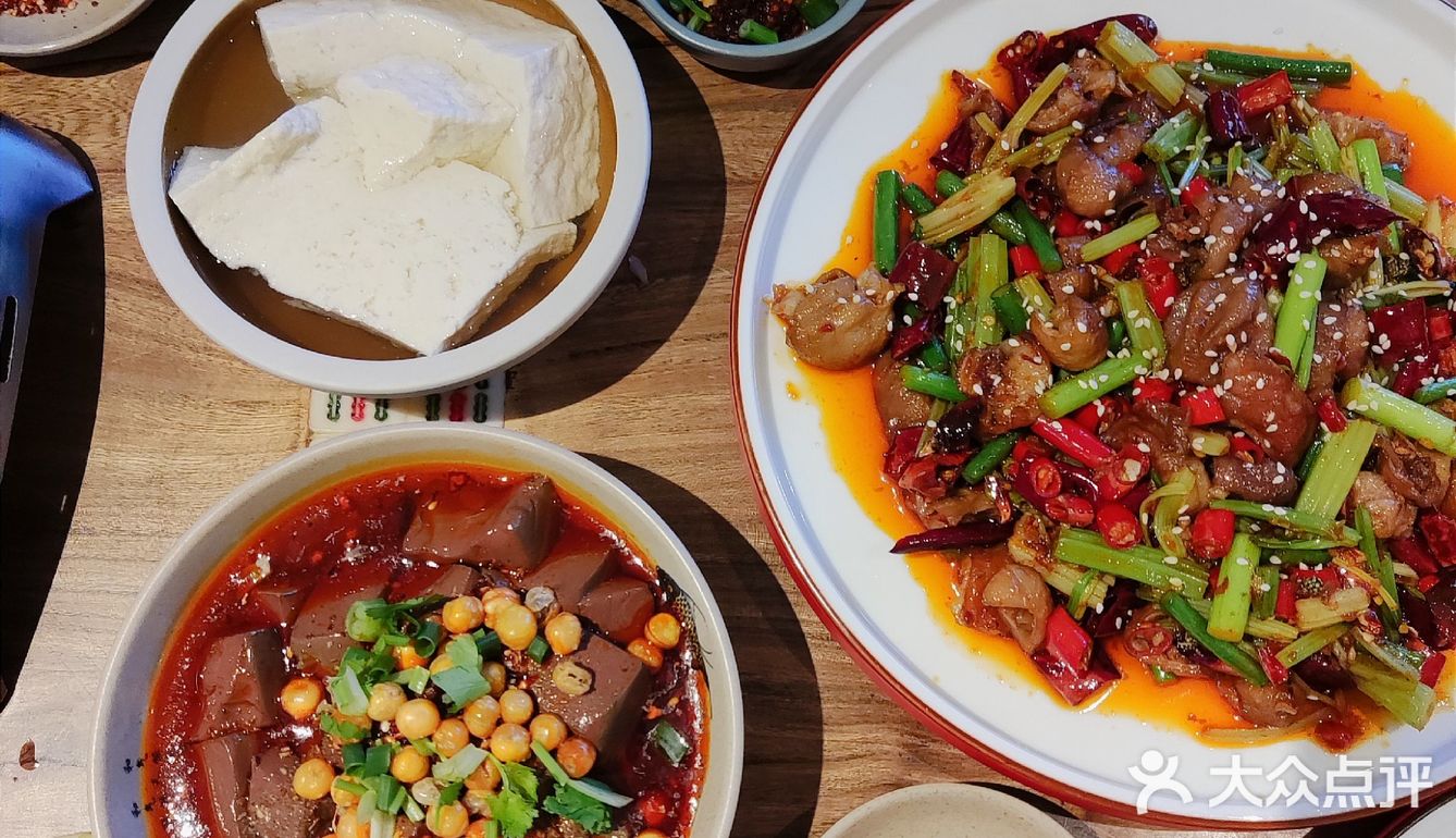 别卷了我要干饭🌈累了困了来份跷脚牛肉✔