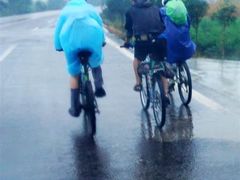 -迪卡侬(西华店)