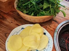 -贵厨酸汤牛肉(汇金星力城店)