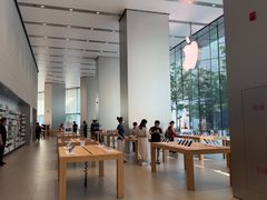 -Apple零售店(华贸购物中心店)