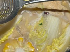 -尚尚仙·酸汤猪手·猪肚鸡火锅(华联万柳购物中心店)