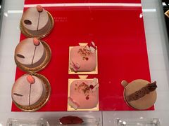 -Salon de The de Joel Robuchon(外滩18号店)