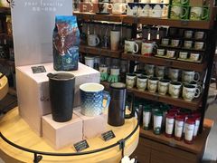 零售区-星巴克臻选(成都宽窄巷子店)
