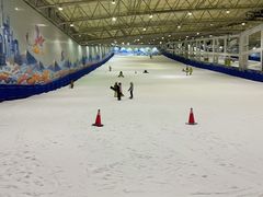 -乔波室内滑雪场