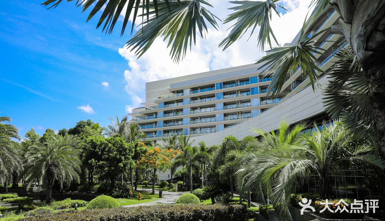 基本每间房间都可以看到海，房间内有一个独立的阳台