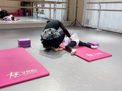 -炫艺舞蹈培训中心(枫尚奥特莱斯店)