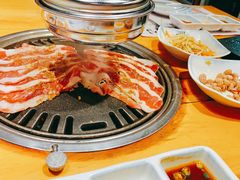 精品牛五花-唯成•韩国炭火烤肉 유성고기