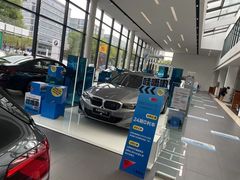-上海宝信宝马4S店
