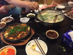 英子狗肉馆-英子补身汤(海兰路店)
