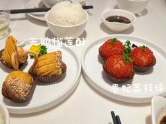 天鹅榴莲酥-粤来记·啫啫煲·点心(日月光店)