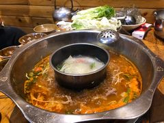 红酸汤锅-苗阿哥