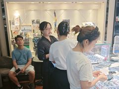 -黄益静眼镜行