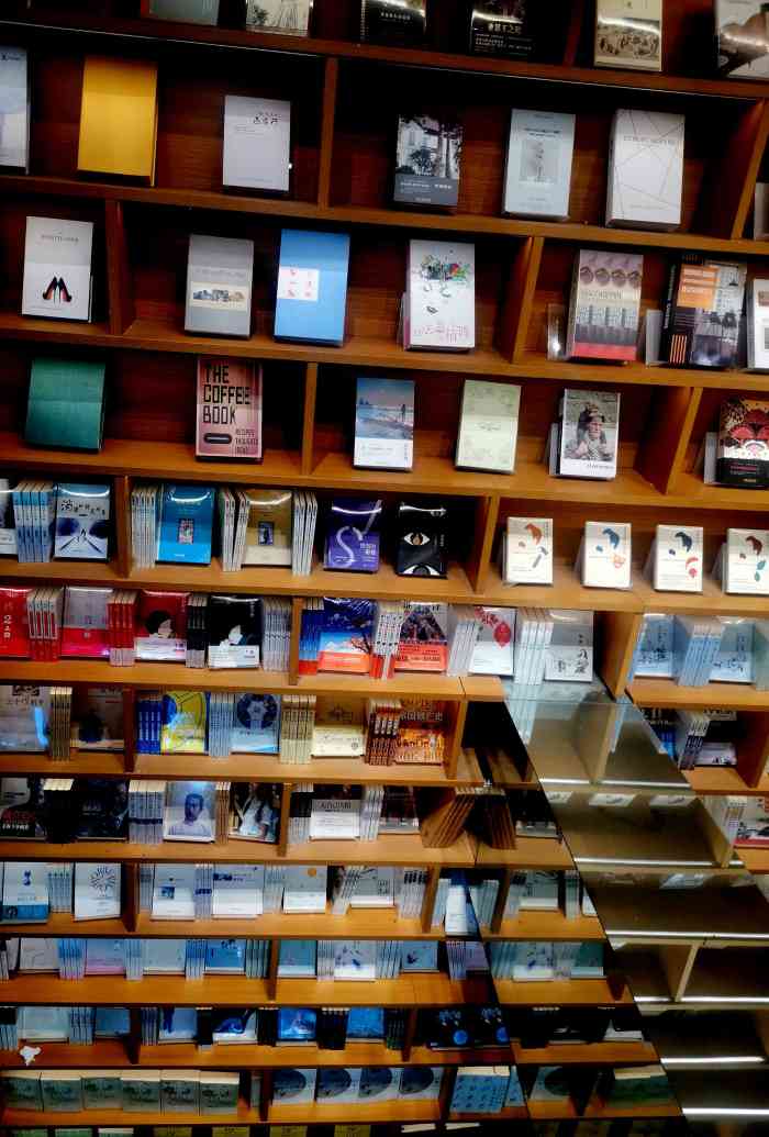 书盒1670(南塘店)-"一个让想腻一天的地方,喝喝咖啡 看看书 .