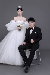 点击看大图 -挪娅婚纱摄影皇家会所