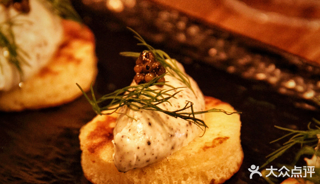🍴魔都探店｜多碰杯🥂常见面 愿我们热烈且自由💝