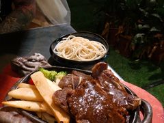 铁板有古事牛仔骨扒-JUKEBOX玖部音乐餐厅(华侨城店)