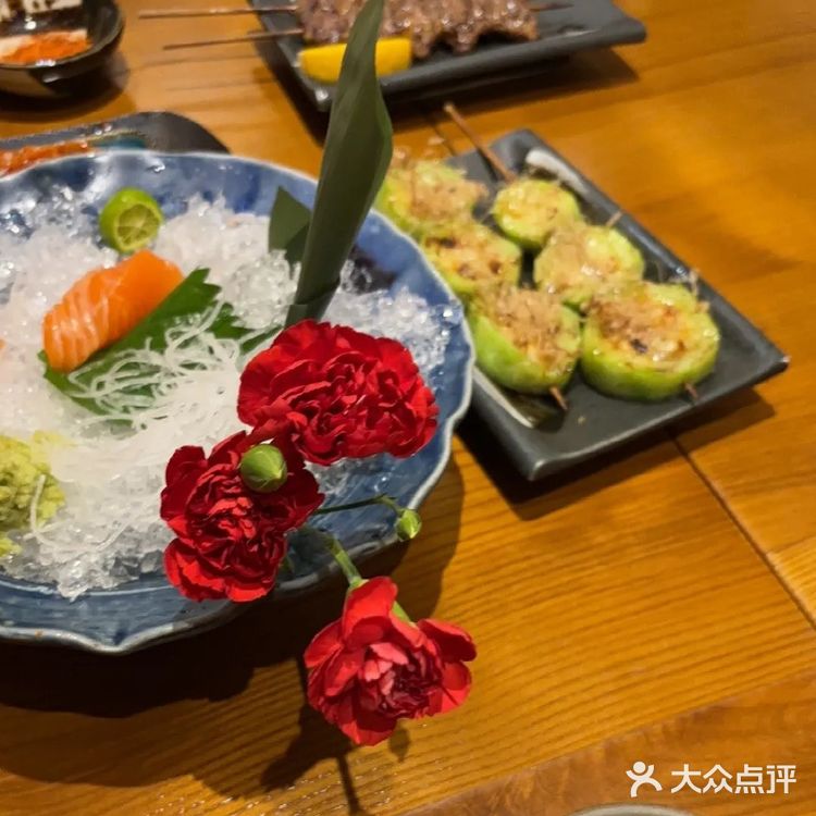 🥘烤肉火锅：舌尖热辣与鲜香的碰撞🎉