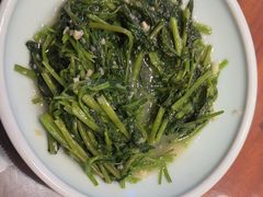 -川流不息·地道川菜·小龙虾(松东路店)