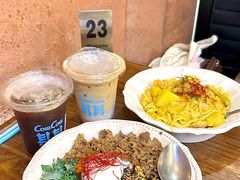 -CowCow其其·牛杂咖啡公司(六运店)